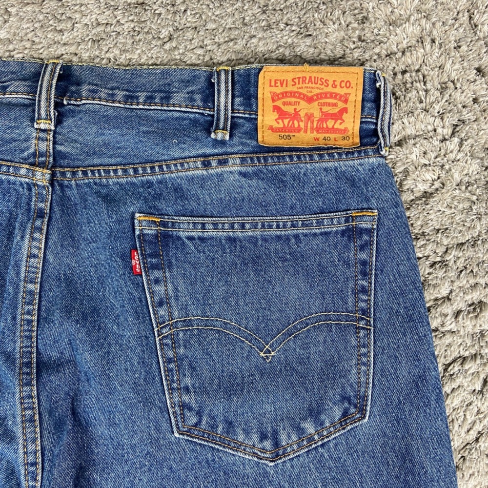 Levi's 505 Jeans Mens 40x30 Blue Denim Regular Fit Straight Leg Cotton Pant
